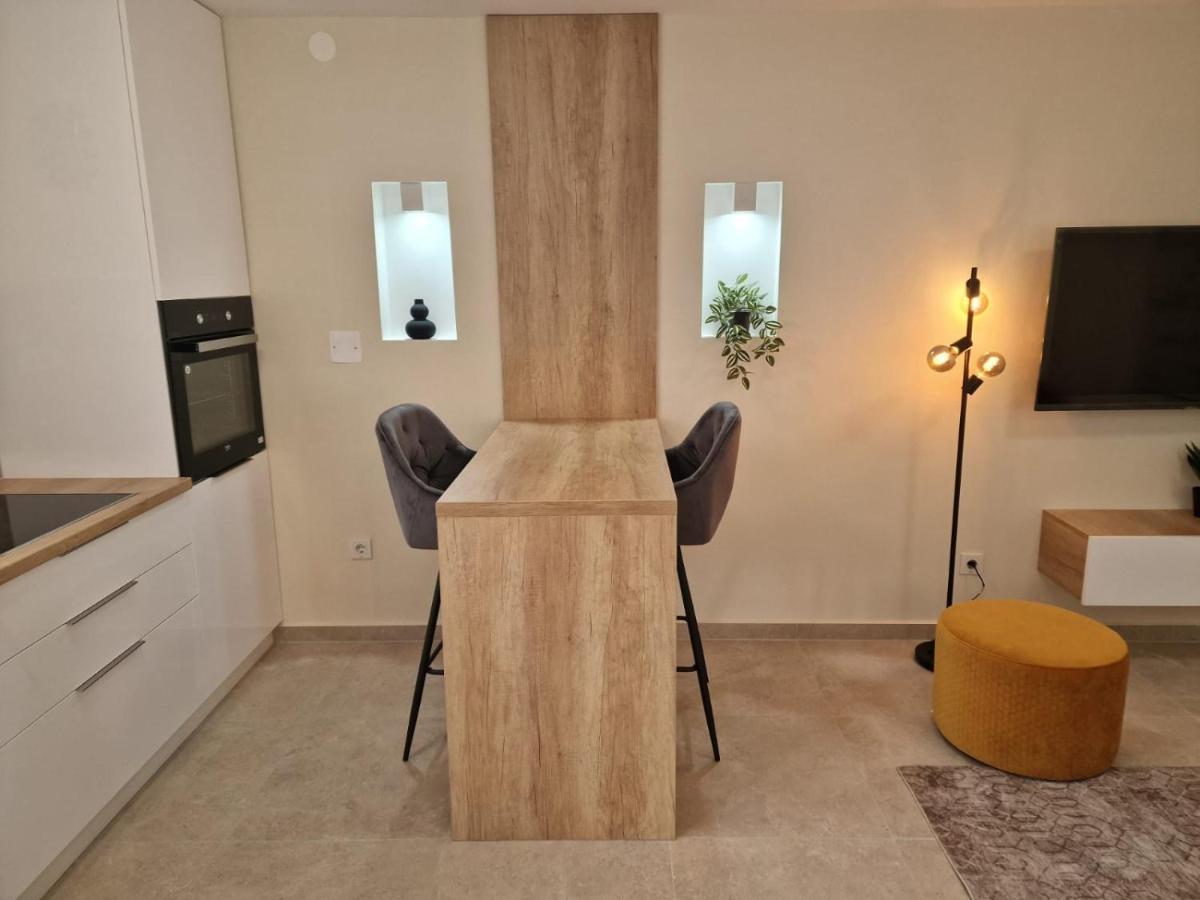 Studio Apartment Mare With Private Garden And Jacuzzi Винкуран Екстер'єр фото